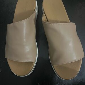 Adrienne Vittadini Women's Beige Mules Slide Sandals Size 7